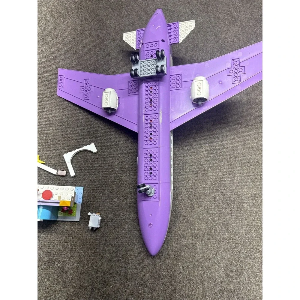 LEGO Friends Heartlake City Airport (41109)